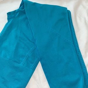 Fabletics teal leggings